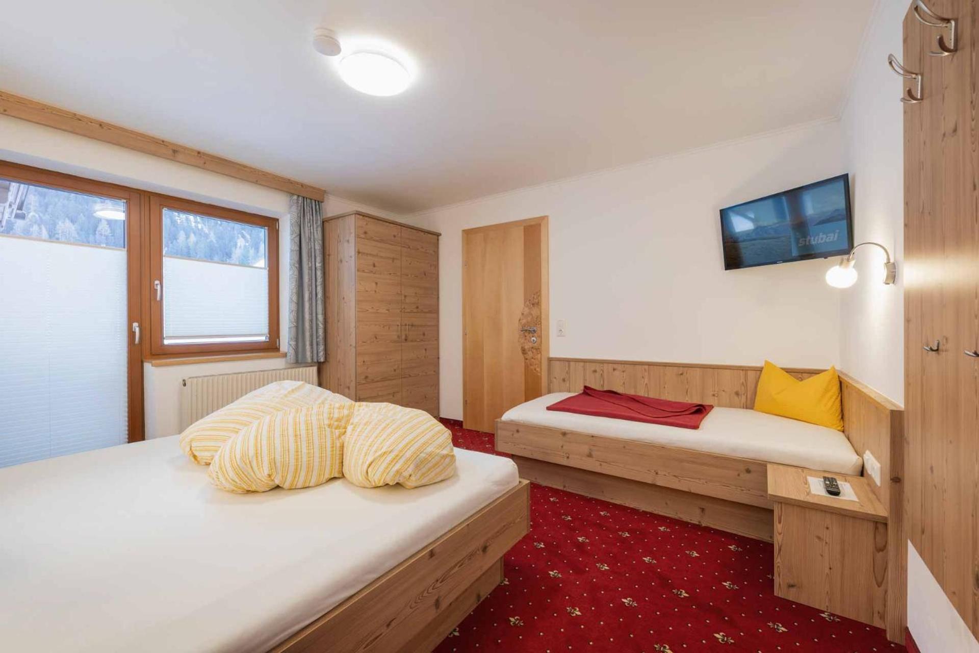 Haus Rosmarie Apartment นอยชติฟ อิม ชตูไปทัล ภายนอก รูปภาพ
